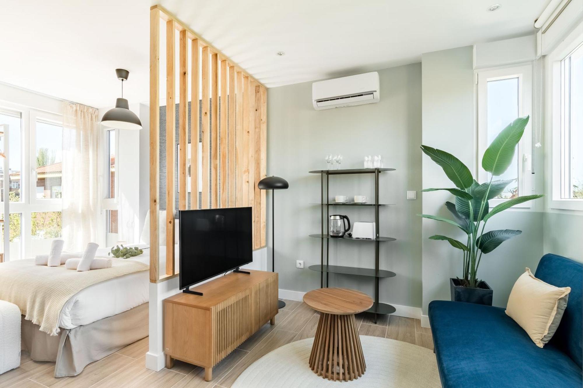 Arturo Soria Stays By Charming, Madrid